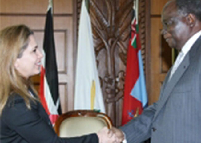  HRH Princess Haya Encourages Response to Food Shortage